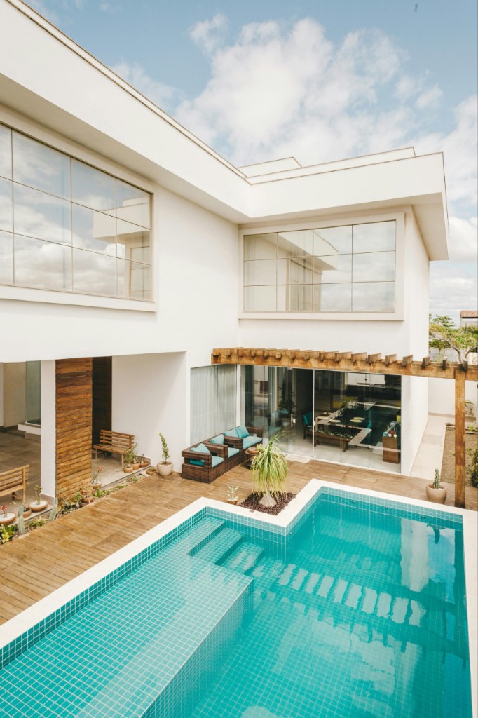 Modern luxury villa with swimming pool